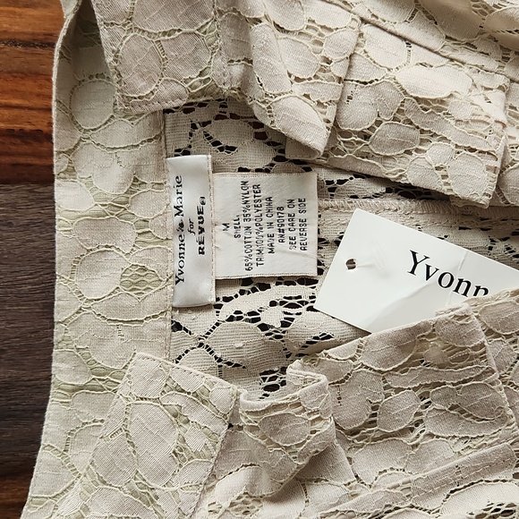 Yvonne Marie, Lace Blazer Jacket, Pale Grey, Medium, Ruffle, Beautiful - Picture 3 of 10